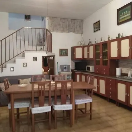 Nyaraló Vacanze Tra Mare E Monti 